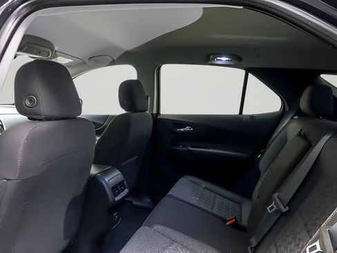 Used 2023 Chevrolet Equinox LT AWD/4WD image 11