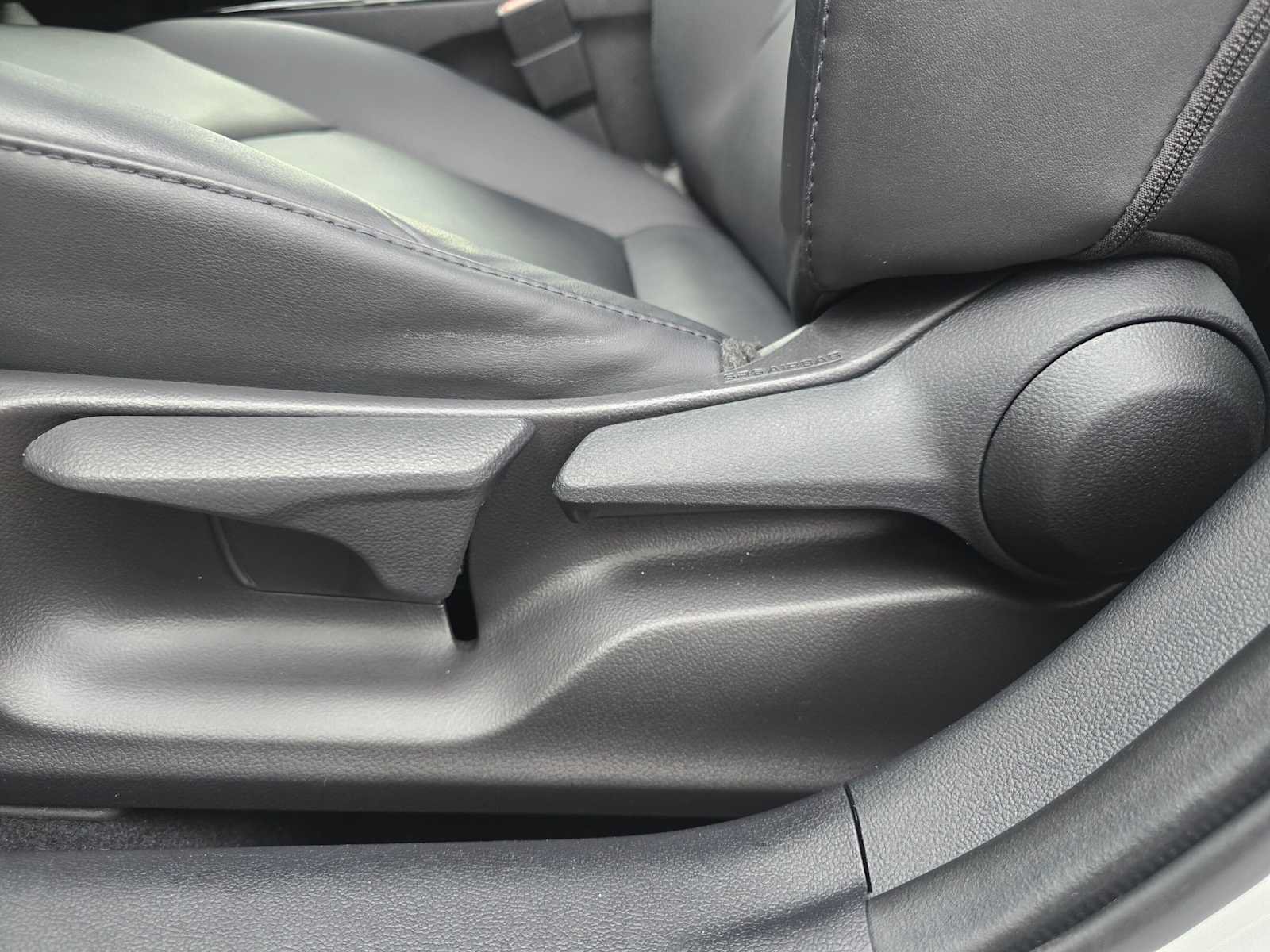 Used 2022 Toyota Prius AWD image 22