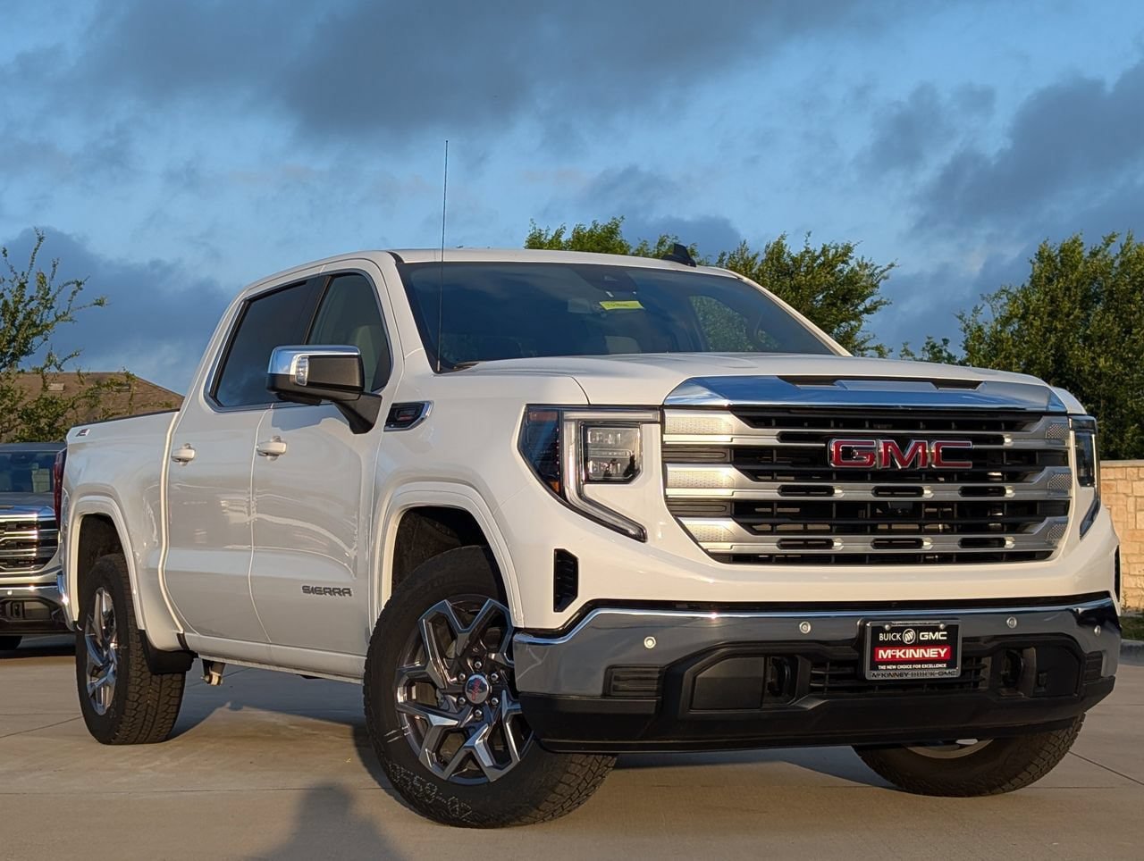 New 2026 GMC Sierra 1500 SLE AWD/4WD image 2