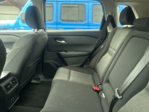 Used 2025 Nissan Rogue SV AWD/4WD image 19