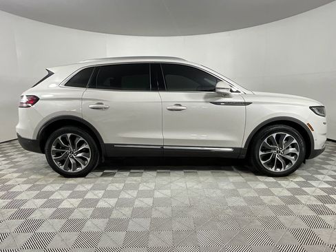 Used 2023 Lincoln Nautilus Reserve w/ Equipment Group 201A image 5