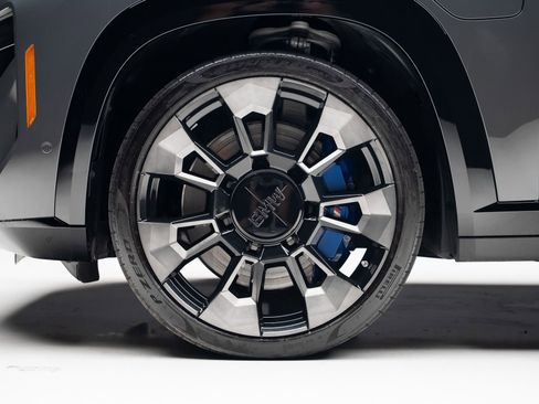 Used 2023 BMW XM AWD/4WD image 26