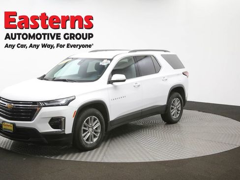 Used 2022 Chevrolet Traverse LT image 58