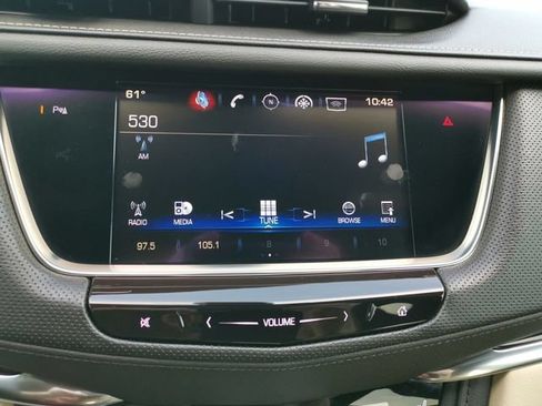 Used 2017 Cadillac XT5 Luxury w/ Driver Awareness Package FWD image 20
