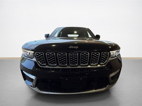 Used 2023 Jeep Grand Cherokee Summit AWD/4WD image 9
