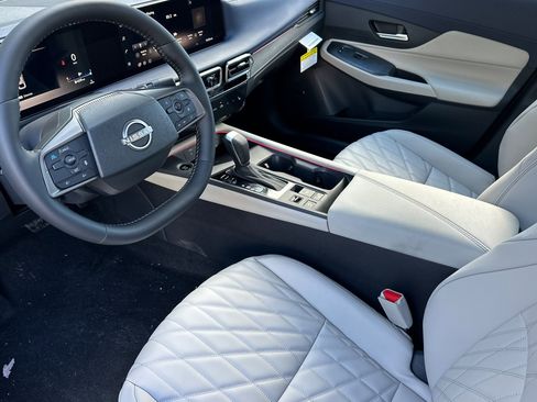 New 2026 Nissan Sentra SL w/ Floor Mat Package image 7