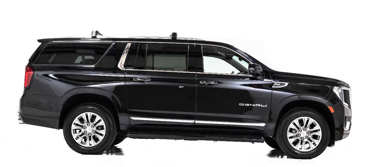Used 2021 GMC Yukon XL Denali AWD/4WD image 5