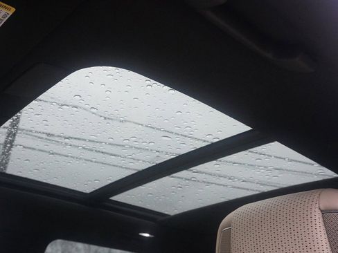 Used 2021 Cadillac Escalade ESV Premium Luxury image 25