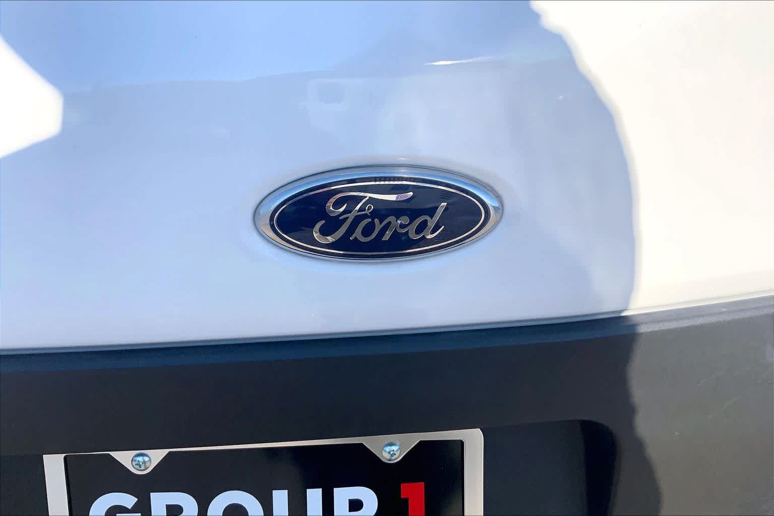 Used 2023 Ford Transit 250 Medium Roof w/ Load Area Protection Package RWD image 10