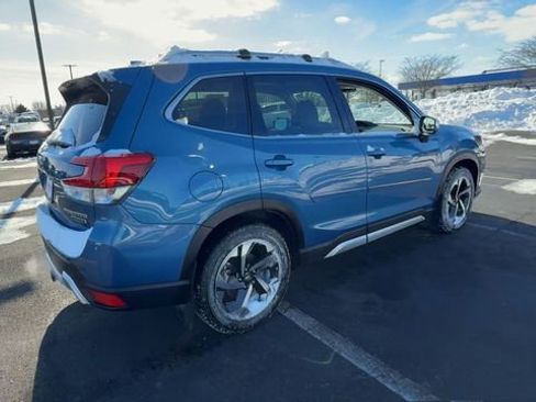 Used 2023 Subaru Forester Touring image 8