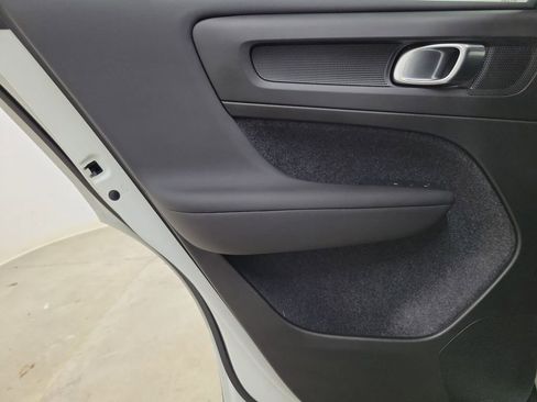 Certified 2023 Volvo C40 P8 Recharge Ultimate image 15