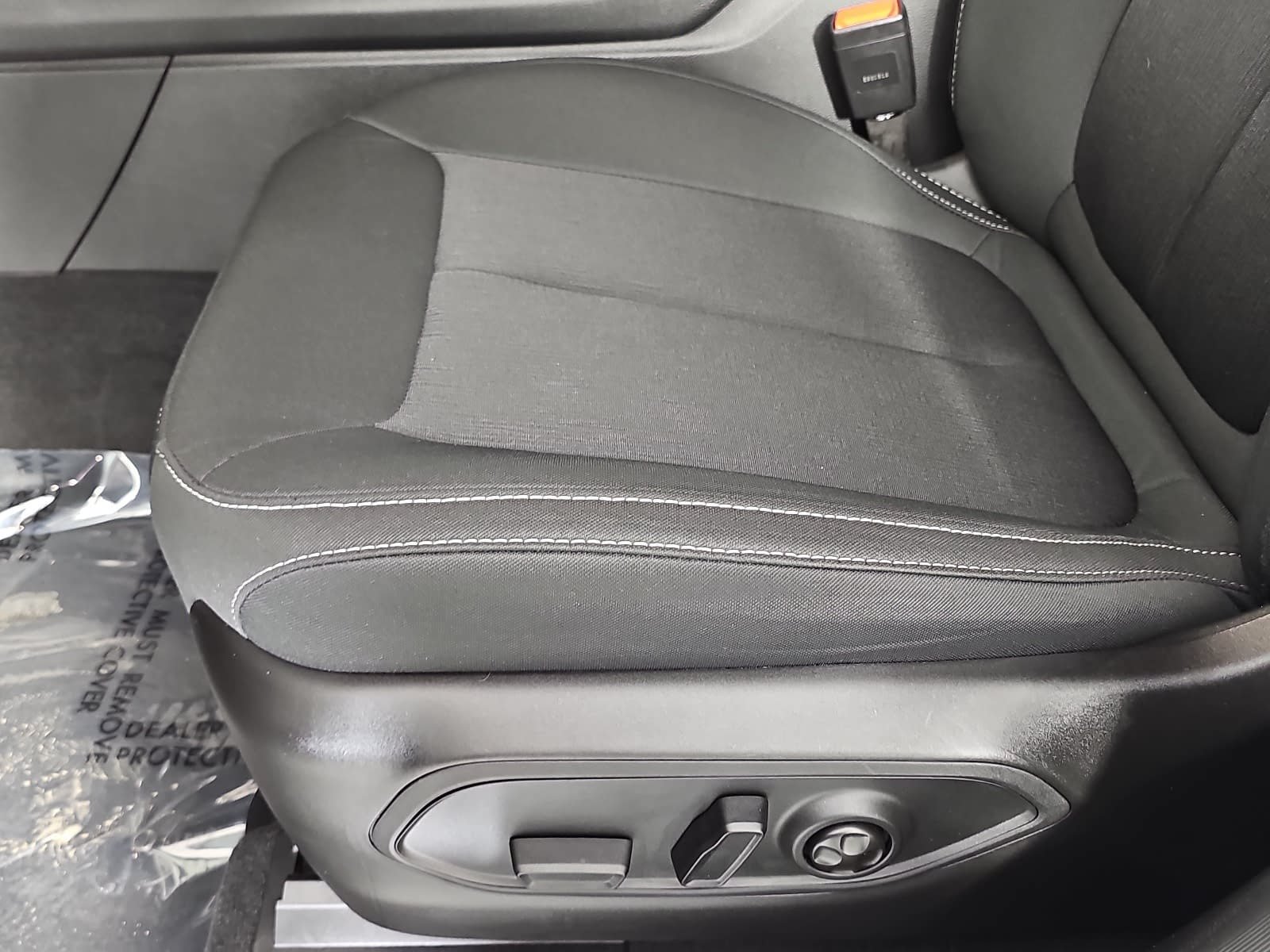 Used 2025 Jeep Grand Cherokee Laredo RWD image 27