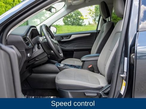 Used 2022 Ford Escape SE w/ Cold Weather Package AWD/4WD image 23