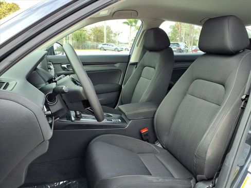 Certified 2025 Honda Civic LX image 5