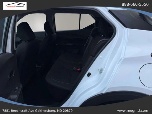 Used 2022 Nissan Kicks S image 17