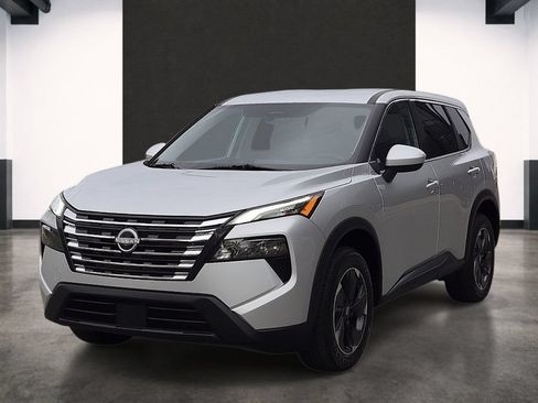 Used 2025 Nissan Rogue SV FWD image 1