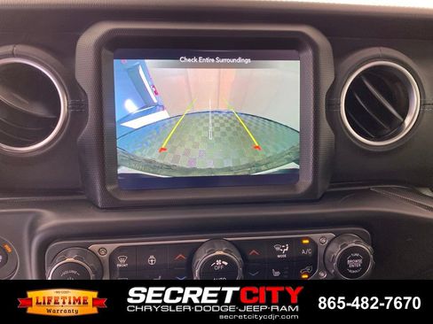Used 2023 Jeep Wrangler Unlimited Rubicon 4xe w/ Cold Weather Group AWD/4WD image 22