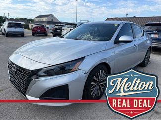 Used 2023 Nissan Altima 2.5 SV FWD video 1