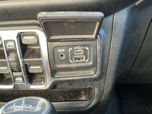 Used 2022 Jeep Gladiator Sport AWD/4WD image 20