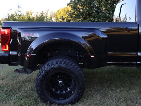 Used 2021 Ford F350 Lariat w/ Lariat Ultimate Package image 34