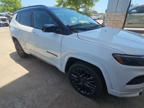 Used 2023 Jeep Compass High Altitude AWD/4WD image 25