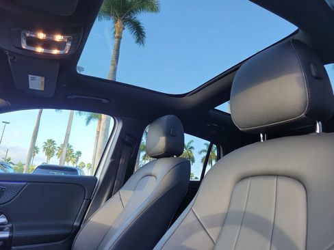 Certified 2025 Mercedes-Benz GLA 250 image 25