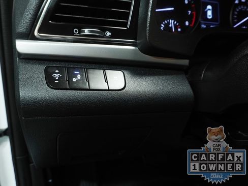 Used 2018 Hyundai Elantra SEL FWD image 19