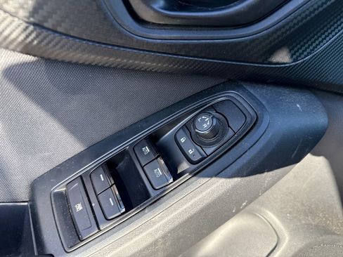 Used 2019 Subaru Crosstrek 2.0i Premium AWD/4WD image 12