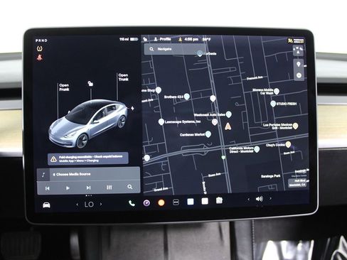 Used 2021 Tesla Model 3 Standard Range Plus image 16