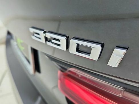 Used 2025 BMW 330i Sedan RWD image 17