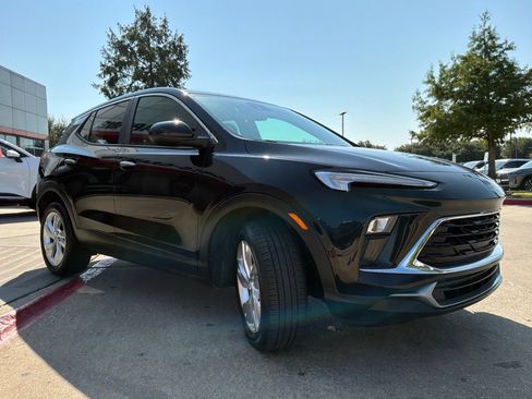 Used 2025 Buick Encore GX Preferred FWD image 4