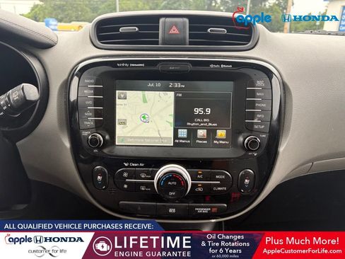 Used 2016 Kia Soul + w/ Primo Package FWD image 8