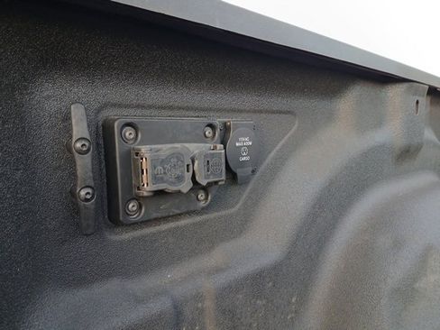 Used 2024 RAM 3500 Limited w/ Towing Technology Group image 6