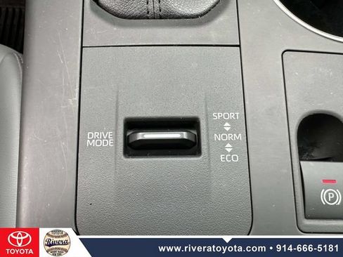 Used 2023 Toyota Highlander Bronze Edition AWD/4WD image 35