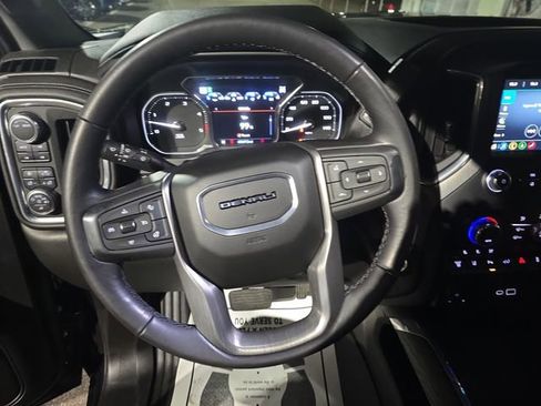 Used 2021 GMC Sierra 2500 Denali w/ Denali Black Diamond Edition image 17