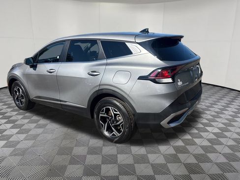 Used 2023 Kia Sportage LX AWD/4WD image 3