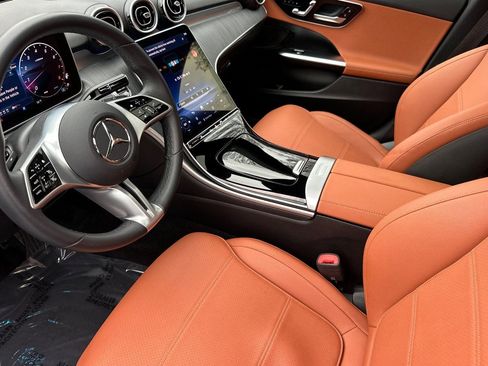 Used 2025 Mercedes-Benz C 300 Sedan image 4