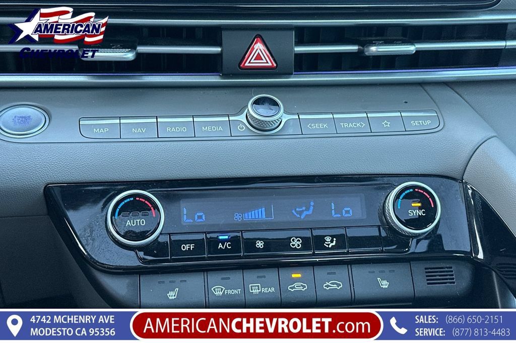 Used 2025 Hyundai Elantra SEL FWD image 28