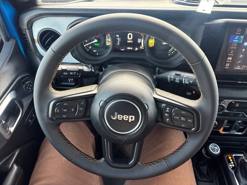 Used 2024 Jeep Wrangler Sport S w/ Technology Group image 14