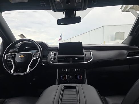 Used 2022 Chevrolet Suburban LT image 27