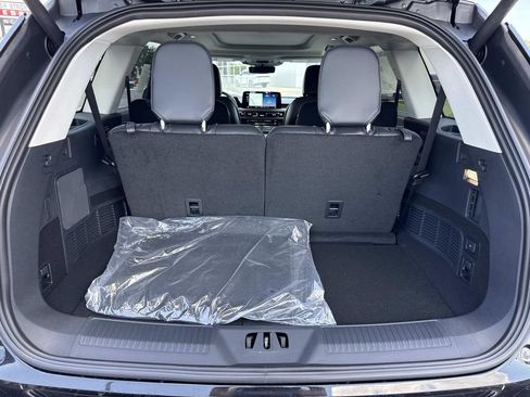 New 2026 Lincoln Aviator Reserve AWD/4WD image 11