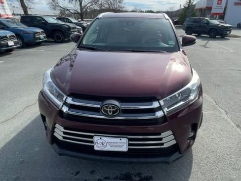 Certified 2019 Toyota Highlander Limited image 3