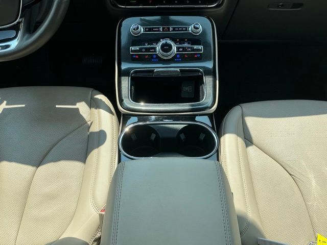 Used 2021 Lincoln Nautilus Reserve AWD/4WD image 27