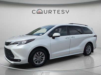 Used 2025 Toyota Sienna XLE