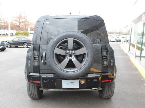 New 2026 Land Rover Defender 110 X-Dynamic SE image 6