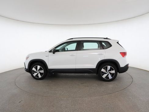 Used 2024 Volkswagen Taos S image 7