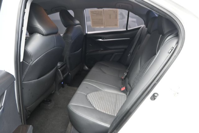 Used 2023 Toyota Camry SE FWD image 9