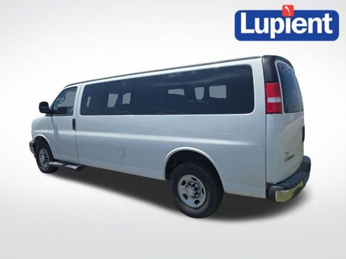 Used 2019 Chevrolet Express 3500 LT w/ LT Preferred Equipment Group RWD image 7