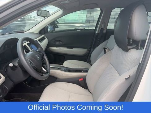 Used 2021 Honda HR-V LX image 3