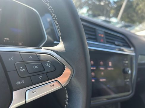 Used 2022 Volkswagen Tiguan SE image 21